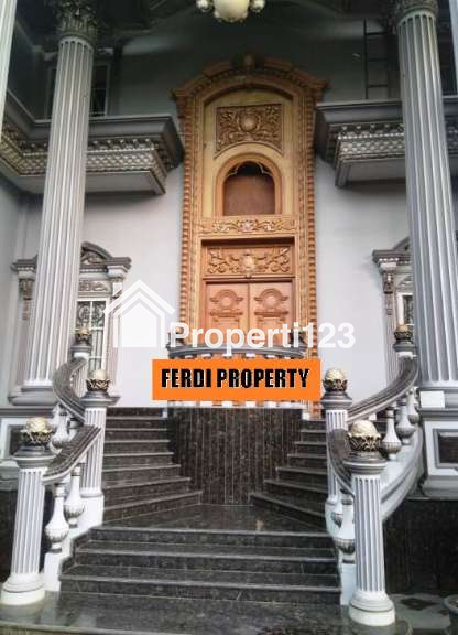 Rumah Mewah Bagai Istana di Perumahan Elite Citra Gran Cibubur - 9