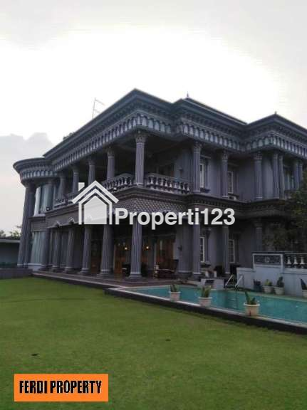 Rumah Mewah Bagai Istana di Perumahan Elite Citra Gran Cibubur - 1