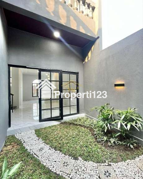 DIJUAL RUMAH MEWAH DESAINT ELEGANT DEKAT EXIT TO MAGUWOHARJO SLEMAN - 6