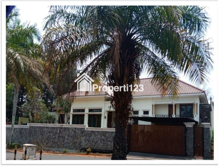 Rumah Hommy, Kolam Renang Pribadi, Boulevard Raffles Hills Cibubur - 2