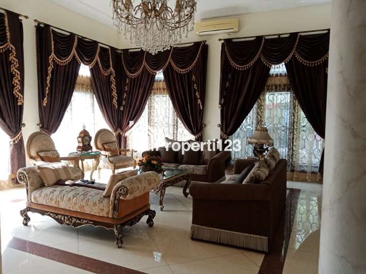 Rumah Hommy, Kolam Renang Pribadi, Boulevard Raffles Hills Cibubur - 5