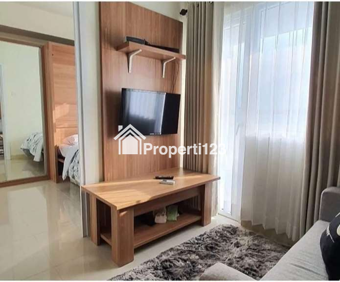 Dijual APartement 2 kamar full furnish termurah di atas Mall Green Pramuka square - 2