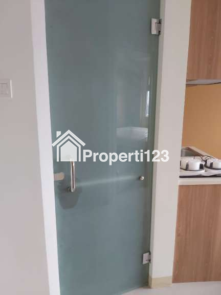 Disewakan bulanan apartement 2 kamar full furnish baru di atas Mall Green Pramuka Square - 7