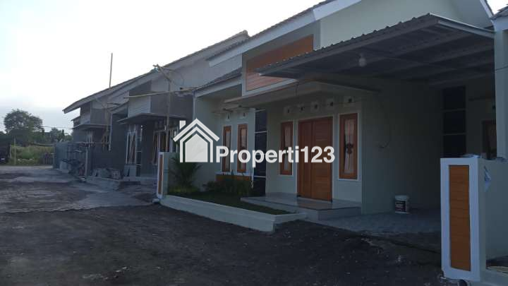 DIJUAL RUMAH SIAP HUNI DI PURWOMARTANI DEKAT RS HERMINA JOGJA - 2