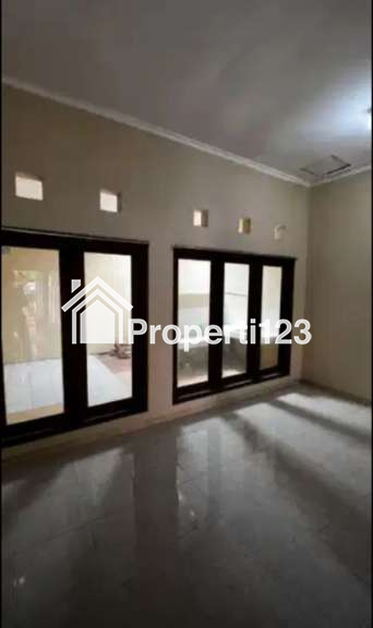 Rumah Siap Huni Lokasi Kebraon Indah Permai Surabaya - 5