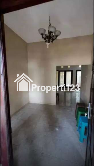 Rumah Siap Huni Lokasi Kebraon Indah Permai Surabaya - 2