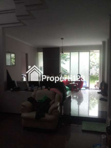 Rumah Minimalis 2 Lantai Di Perumahan Unimas Garden Regency Waru Sidoarjo - 3