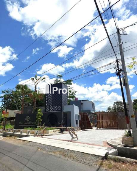 DIJUAL RUMAH MEWAH 2 LANTAI DEKAT DENGAN SLEMAN CITY HALL - 2