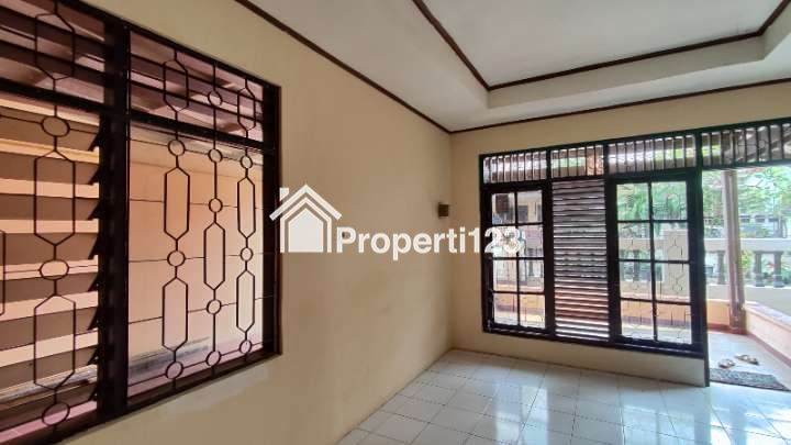 Disewakan Rumah Strategis & Bebas Banjir di daerah Pekayon Jaya, Kota Bekasi Selatan - 2