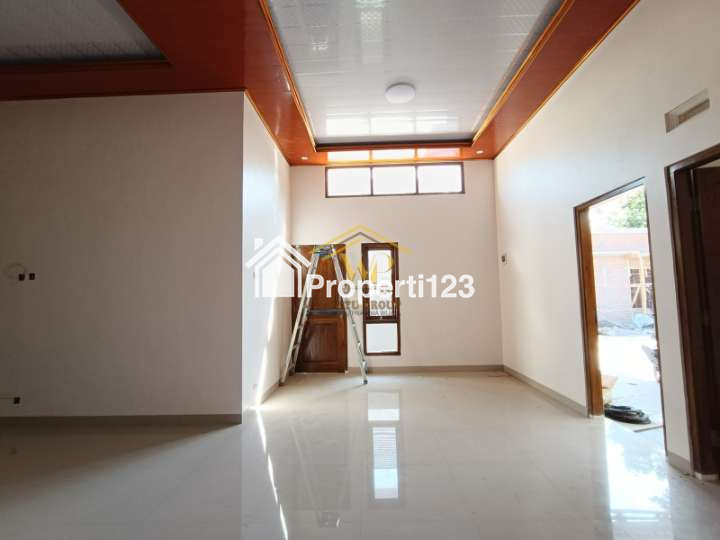 DIJUAL RUMAH MEWAH SIAP HUNI DI SLEMAN DALAM PERUMAHAN - 4