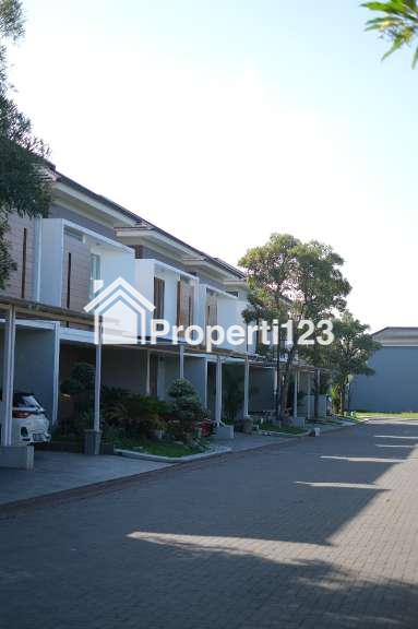 Rumah Mewah, 5 Menit Monumen Jogja Kembali, KPR Ready - 2