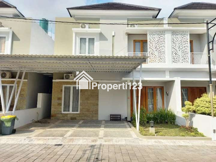 DIJUAL RUMAH MEWAH DI SLEMAN 2 LANTAI DEKAT JALAN GODEAN KM 7 - 2