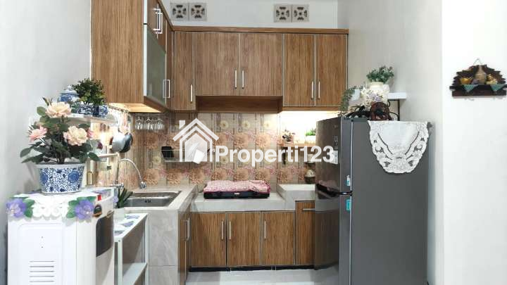 Rumah Hoek Fully Furnished Perumahan Irigasi Bekasi Jaya Bekasi Timur - 12