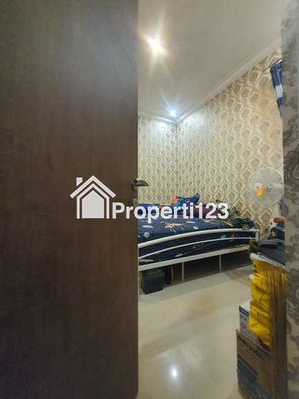 Rumah SIap Huni Ada Tempat Usaha di Pandanwangi Sulfat Malang - 9