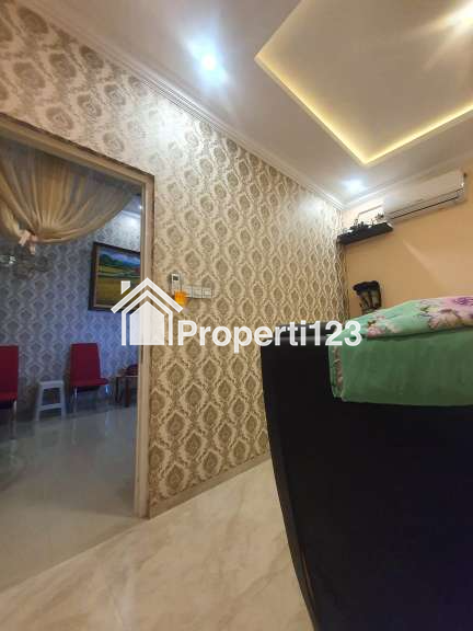 Rumah SIap Huni Ada Tempat Usaha di Pandanwangi Sulfat Malang - 8