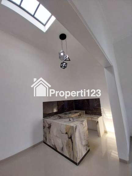 Rumah Baru 2 Lantai Blimbing Kota Malang - 8