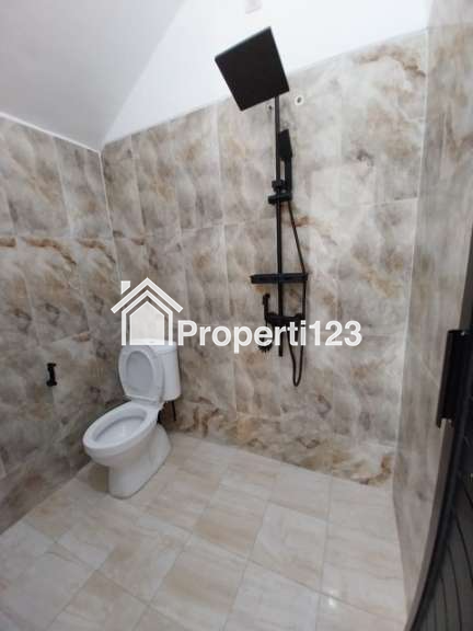 Rumah Baru 2 Lantai Blimbing Kota Malang - 6