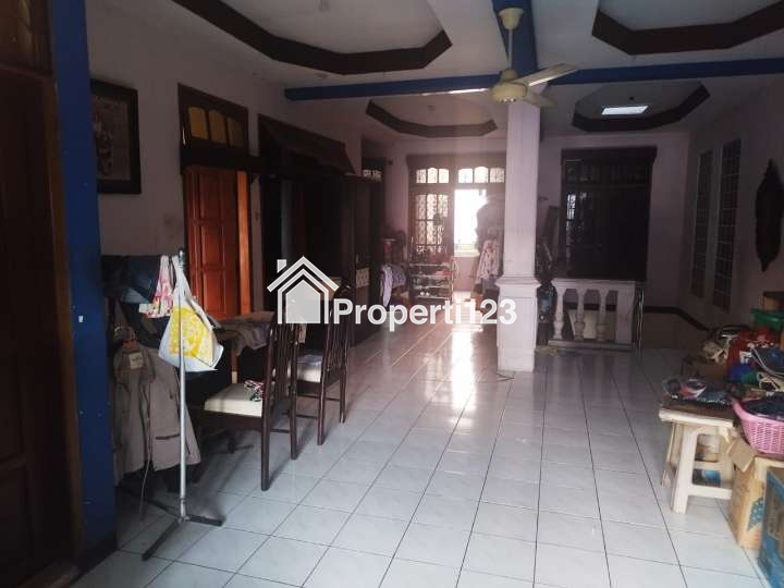 Rumah Barata Jaya Semi Furnish Bangunan 2 Lantai - 5