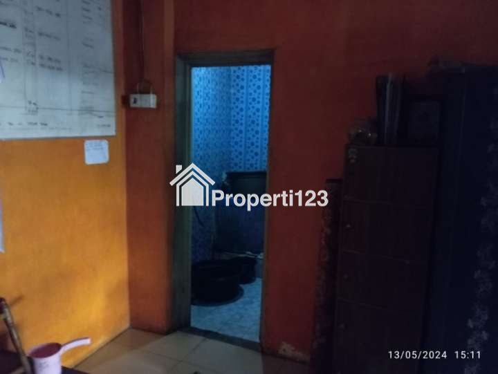 Jual Rumah/Kos-Kosan 3 Lantai, 22 pintu Lokasi Strategis Pinggir Jalan Raya Murah - 6
