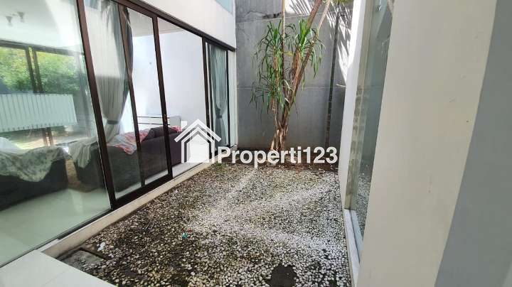 Rumah Graha Family Bangunan Minimalis 2 Lantai Lokasi Strategis - 8