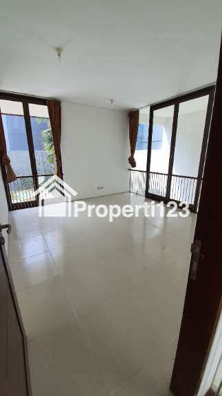Rumah Graha Family Bangunan Minimalis 2 Lantai Lokasi Strategis - 6