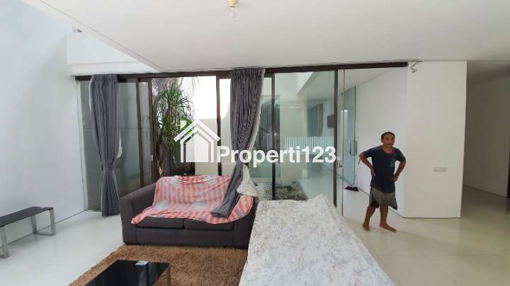 Rumah Graha Family Bangunan Minimalis 2 Lantai Lokasi Strategis - 4