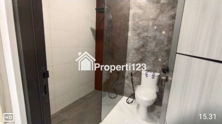 Dijual rumah baru 2 lantai siap huni full furnished Imperial Gading, Kelapa Gading - 7