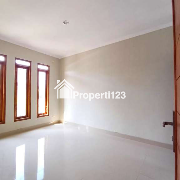 DIJUAL RUMAH DI SLEMAN DEKAT DENGAN MALL AMPLAZ - 7