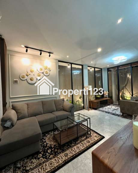 DIJUAL RUMAH MEWAH KONTEMPORER FULL FURNISHED DI KALASAN, SLEMAN - 3