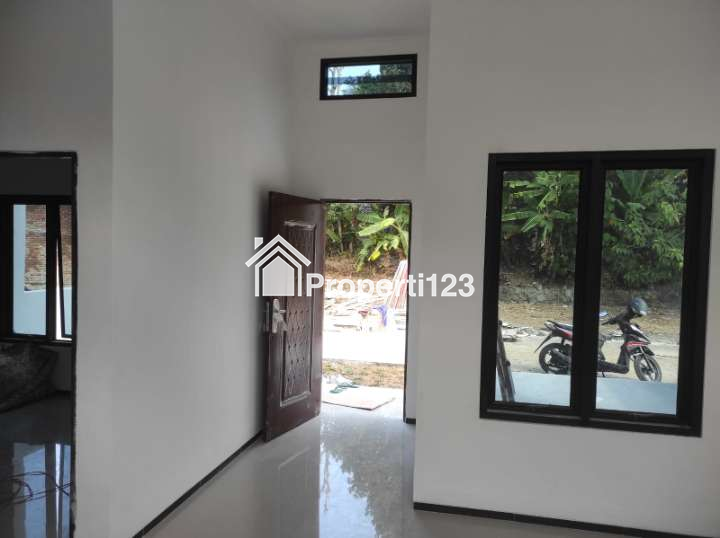 PROMO AGUSTUS, RUMAH SIAP HUNI BONUS FULL FURNISHED - 4