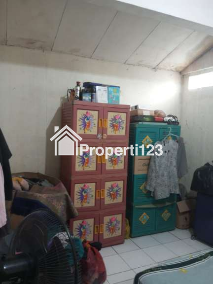 Rumah Dekat Bandara di Pondok Gede - 8