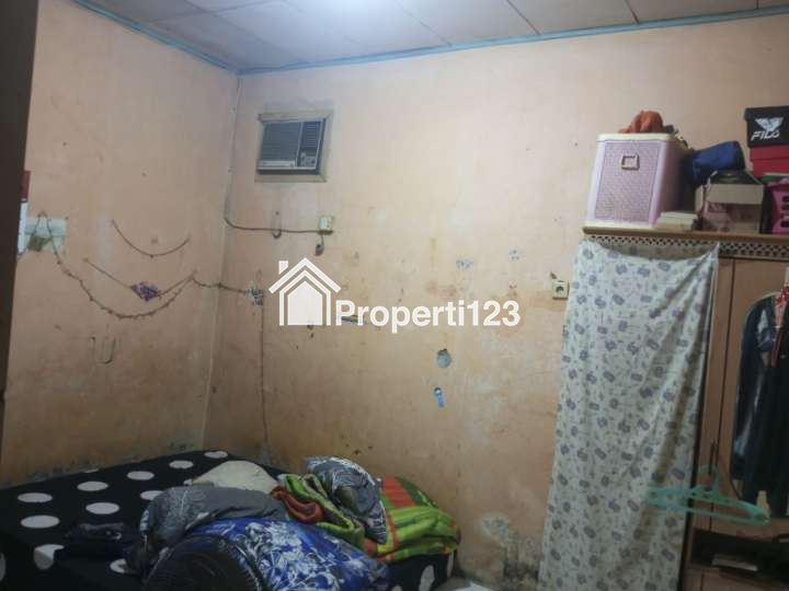 Rumah Dekat Bandara di Pondok Gede - 10