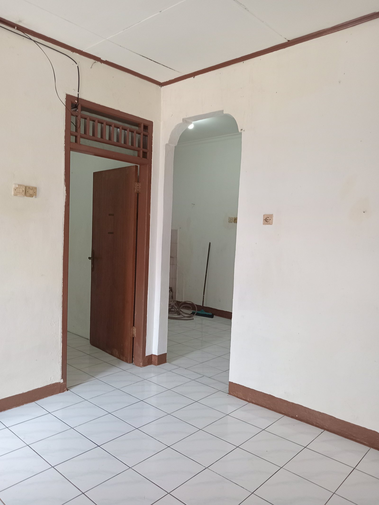 Dijual cepat Rumah  + Kontrakan 3 KT 2 KM di Legok - 3