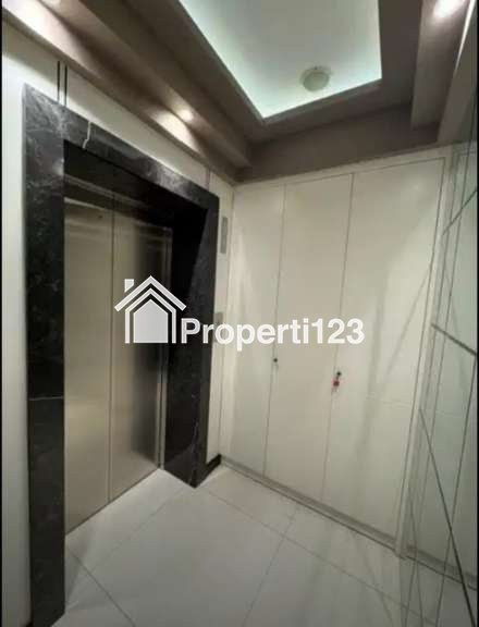 PRIVATE LIFT Dijual Kondominium La Ritz Mansion Lantai 6 - 7