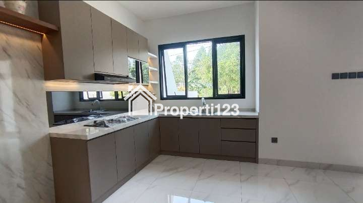 Dijual rumah baru 2 lantai bagus di Imperial Gading, Kelapa Gading - 6