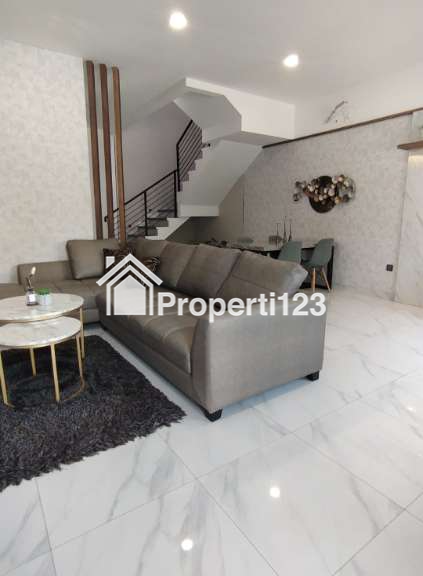 Dijual rumah baru 2 lantai bagus di Imperial Gading, Kelapa Gading - 3