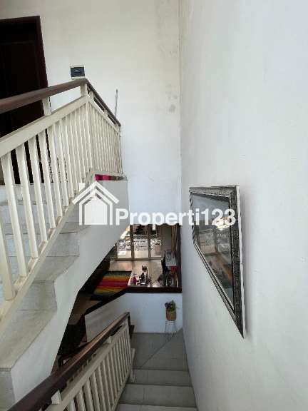 Rumah Murah Semi Furnished Kebonsari Elveka Jambangan Surabaya Selatan - 5