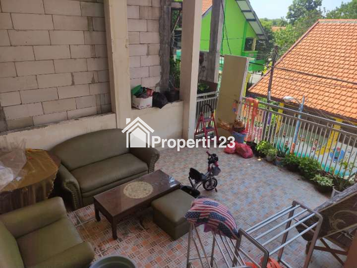 Rumah Tinggal Gresik Kota Bangunan 2 Lantai Bisa Buat Usaha Include Kos2an - 7