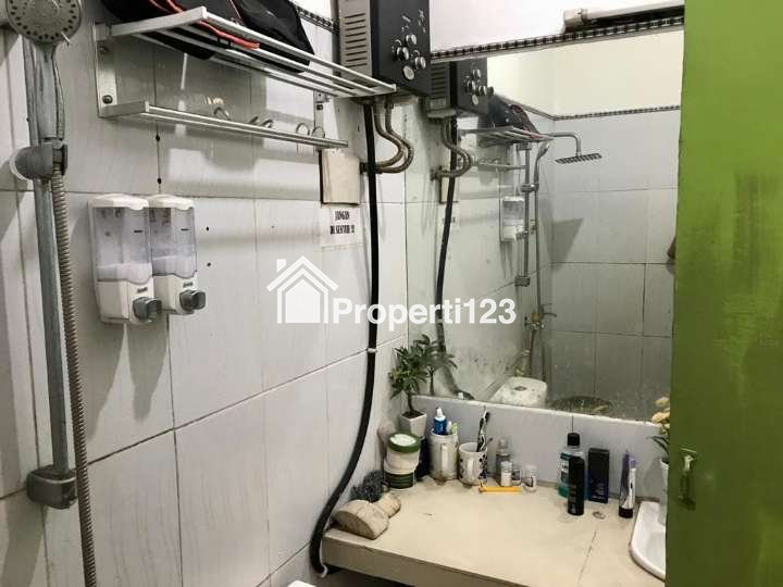 Rumah 3 Lantai Plus Rooftop Sawojajar Full Furnish - 9