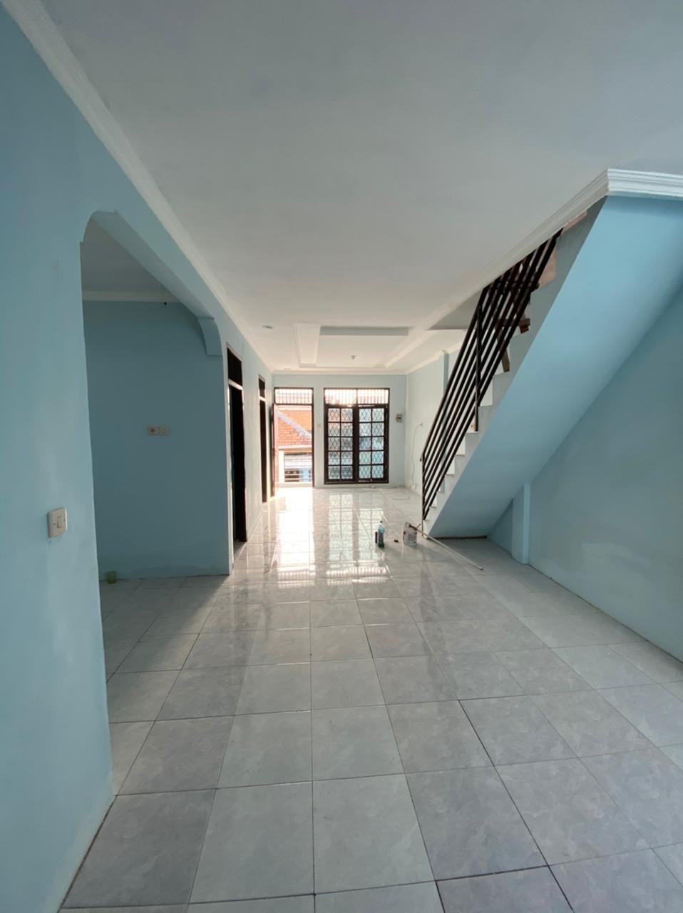 Dijual Rumah Full Renovasi 2,5 Lantai Dekat Binus Anggrek Kebon Jeruk - 11