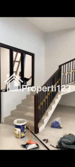 Rumah Baru 2 Lantai Siap Huni Poros  Jalan Kembar Sawojajar - 8