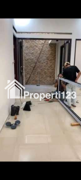 Rumah Baru 2 Lantai Siap Huni Poros  Jalan Kembar Sawojajar - 9