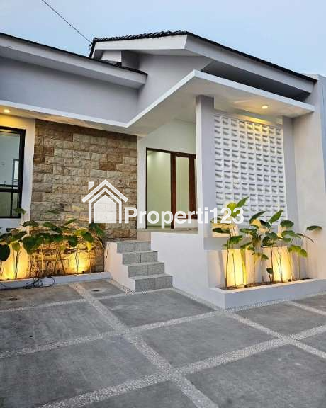 DIJUAL RUMAH MODERN SIAP HUNI, 7 MENIT DARI LOTTE MART DI KALASAN - 2