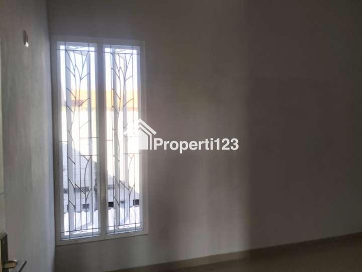Rumah Baru Gress di Wonorejo Selatan Rungkut Surabaya Timur - 4
