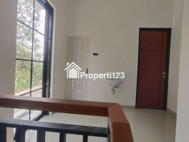 Dipasarkan Rumah Premium 2 Lantai Siap Huni - 8