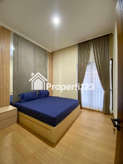 Villa Siap Huni 3 Lantai dengan Rooftop Kota Batu - 8