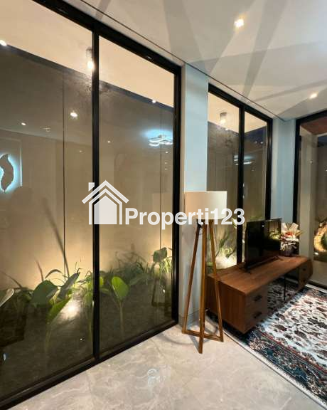 RUMAH KEKINIAN DESIGN KONTEMPORER FULL FURNISHED DI PURWOMARTANI, SLEMAN - 4