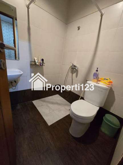 Dijual Cepat, Jarang Ada Rumah 2 Lantai Sangat Bagus Siap Huni di Premier Riviera - 6