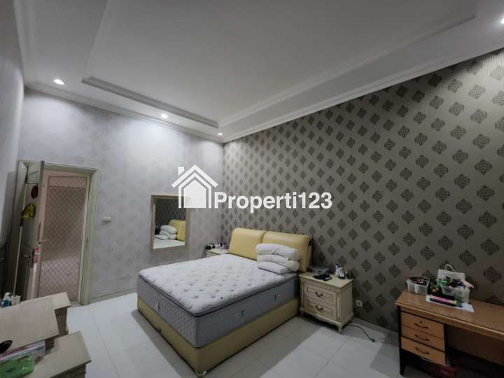 Rumah 2 Lantai Graha Tirta Waru Sidoarjo Siap Huni SEMI FURNISH - 7