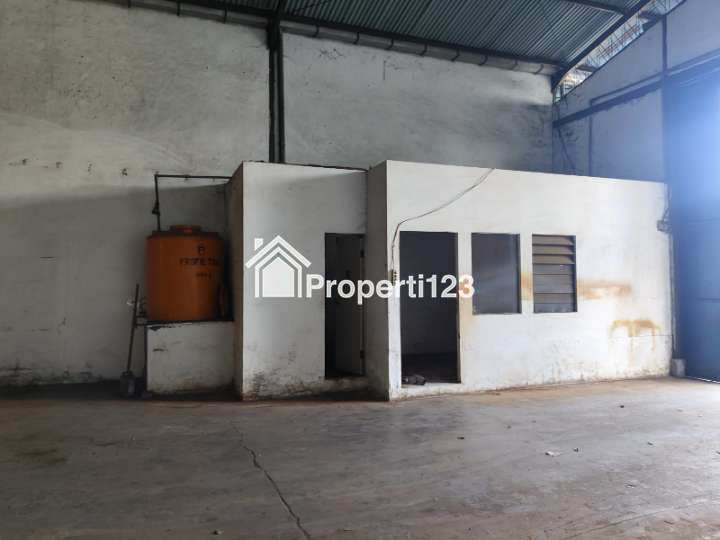 SIAP PAKAI Disewakan Gudang Margomulyo Permai - 2